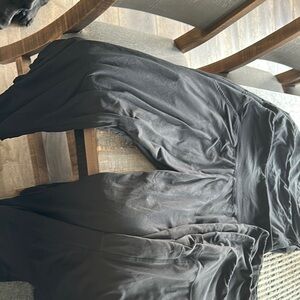 6 pairs buttery soft Black Leggings3 leggings + 3 capri with pockets L/XL